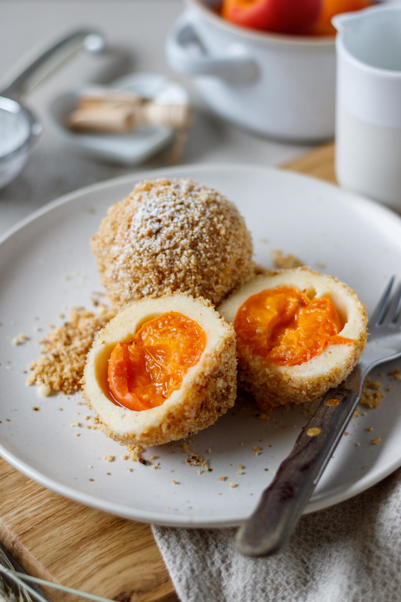 Oma&amp;#39;s Marillenknödel Rezept mit Nussbrösel - Healthy Dreams